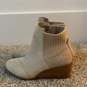 I am selling a pair of wedged heel boots.